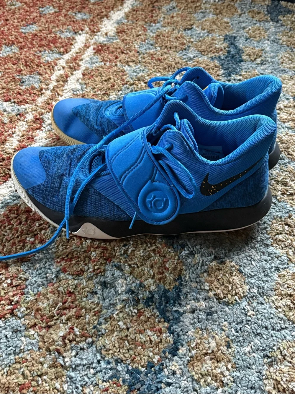 Men’s Blue Nike Basketball Shoes with Yellow Logo